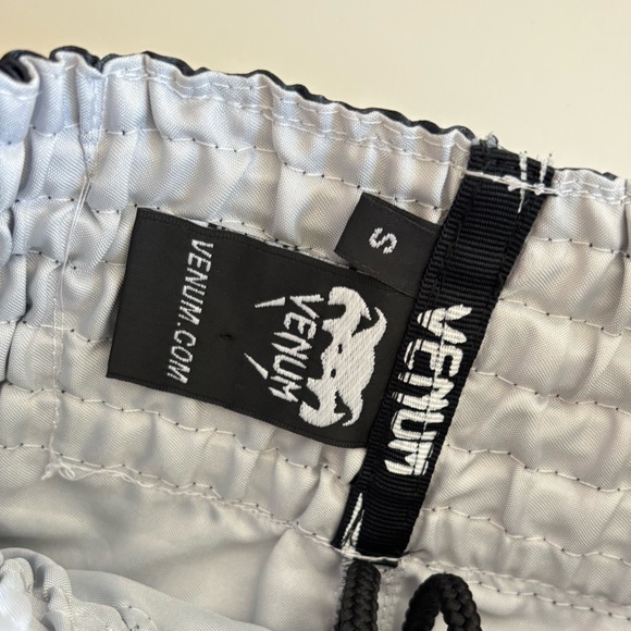 Venum Kids Boxing / Muay Thai Shorts - Picture 4 of 5